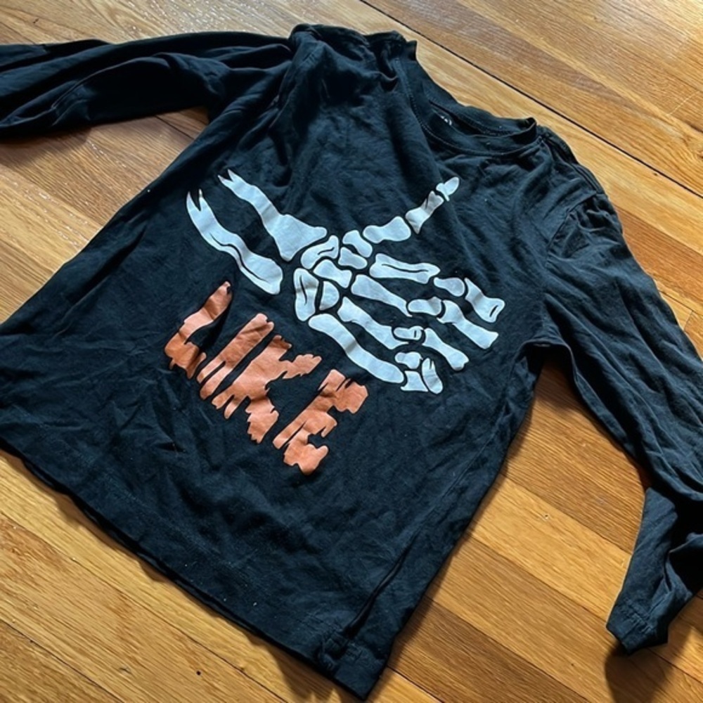 Crazy 8 1 like bones t shirt 7/8 EUC.